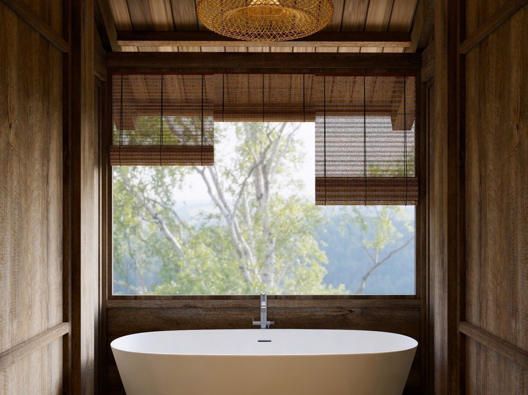 Hoa Cuong cave-Gia Luan必去景点