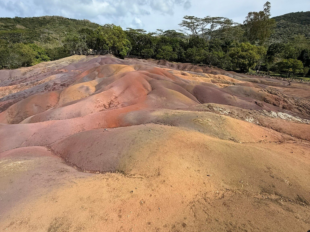 Peak Tours by Arnaud Peka-莫纳山必去景点