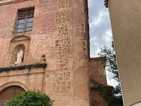 Convento de los Carmelitas Descalzos-Lietor必去景点