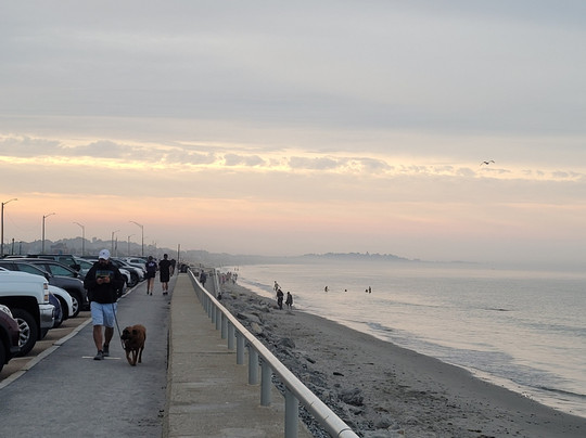 The Beacon Luxury Waterfront Inn主图