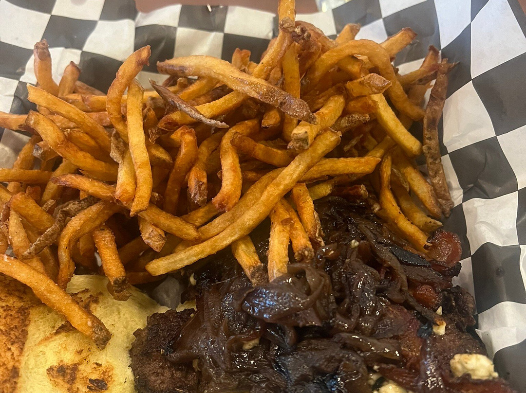 410 Social Eatery & Barroom