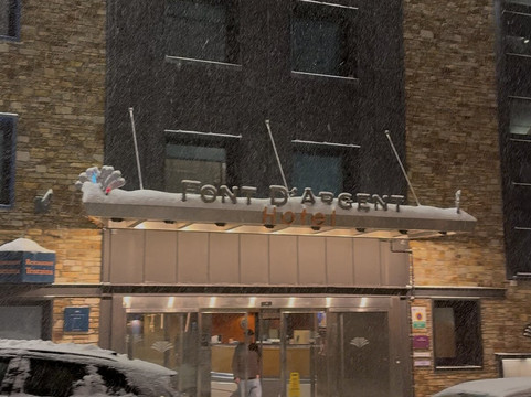 银色之源酒店主图