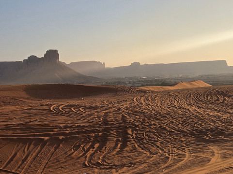 Saudi Nomadic Tours-利雅德必去景点