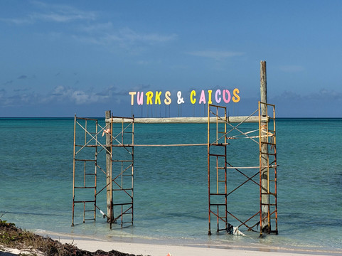 Unique Tours and Rentals-普罗维登西亚莱斯必去景点