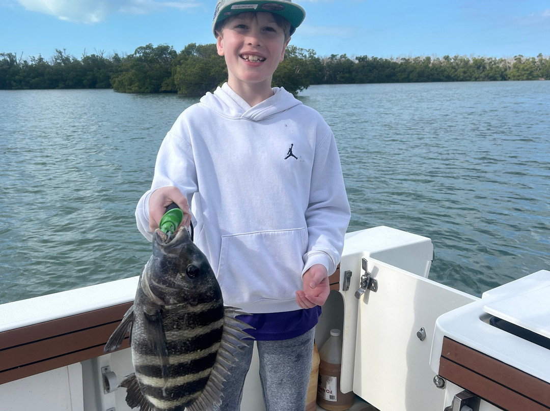 Fort Myers Fishing Adventures-迈尔斯堡海滩必去景点