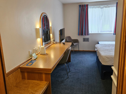 旅屋酒店-斯塔福德M6主图