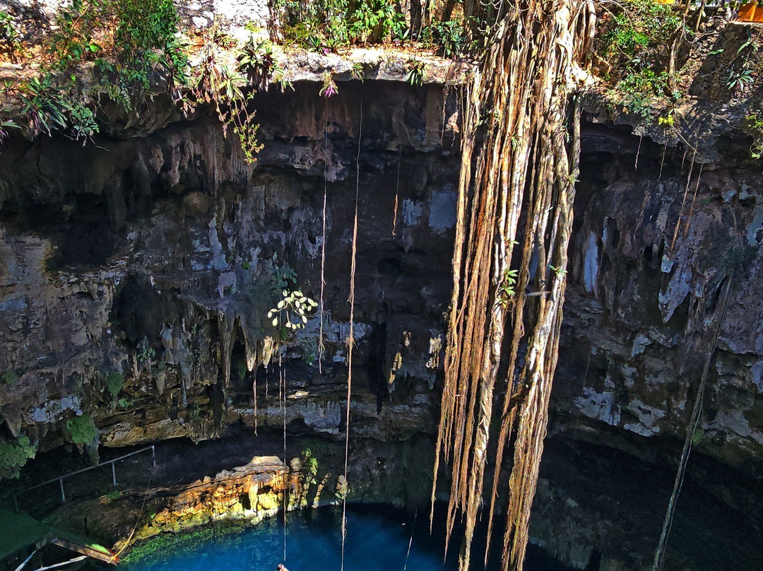Cénote San Lorenzo Oxman-巴利亚多利德必去景点