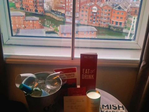 莱昂纳多利兹酒店主图