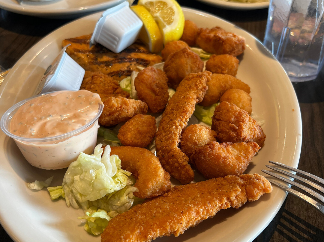 Charlie's Restaurant & Taverna