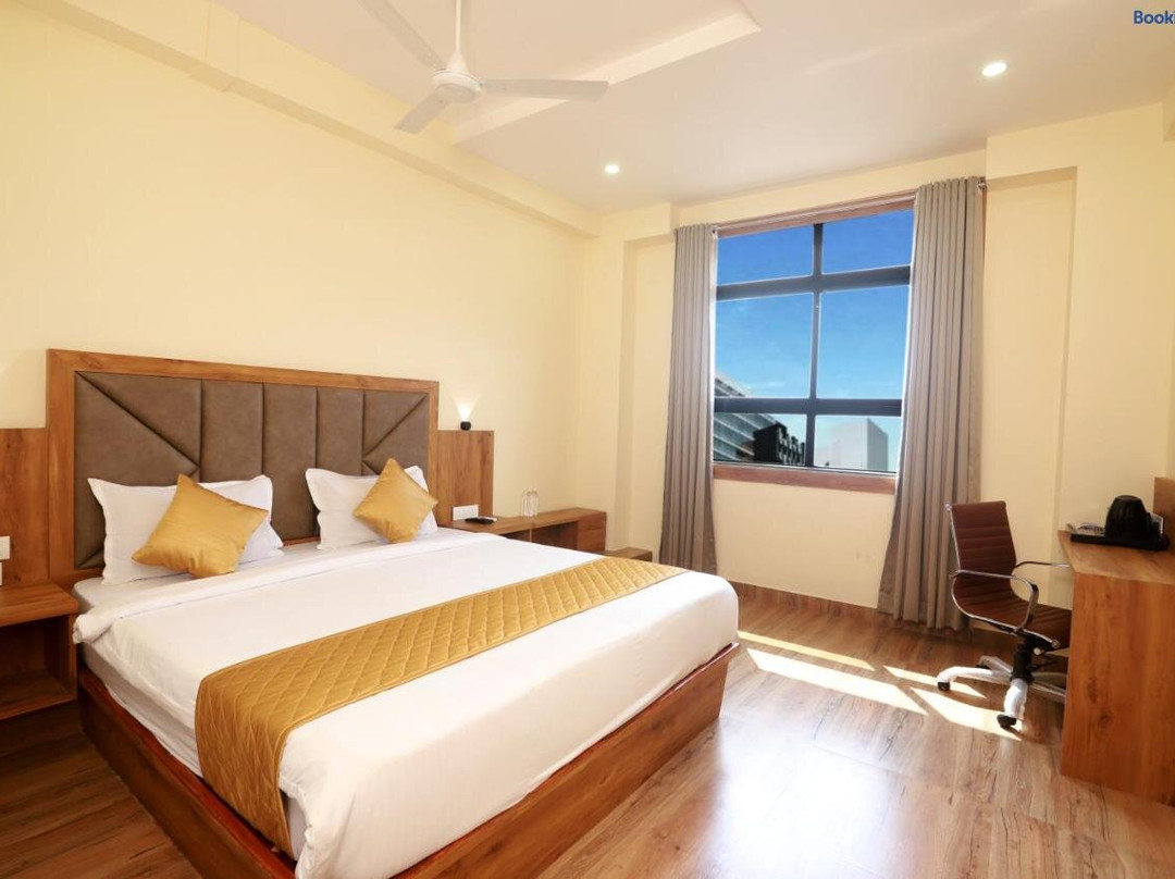 Hotel BKC Minerva, Near US Consulate