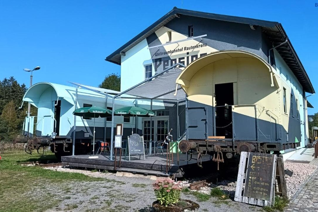 Rodewisch酒店住宿-Weltraumbahnhof Rautenkranz - Pension und Bistro