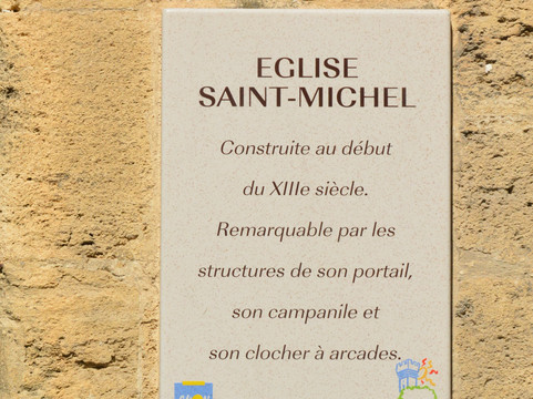Eglise St Michel-普罗旺斯地区萨隆必去景点
