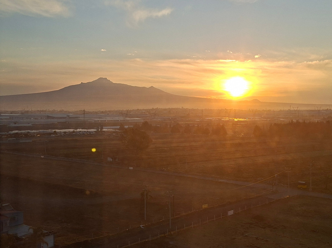 墨西哥安可普埃布拉华美达酒店主图