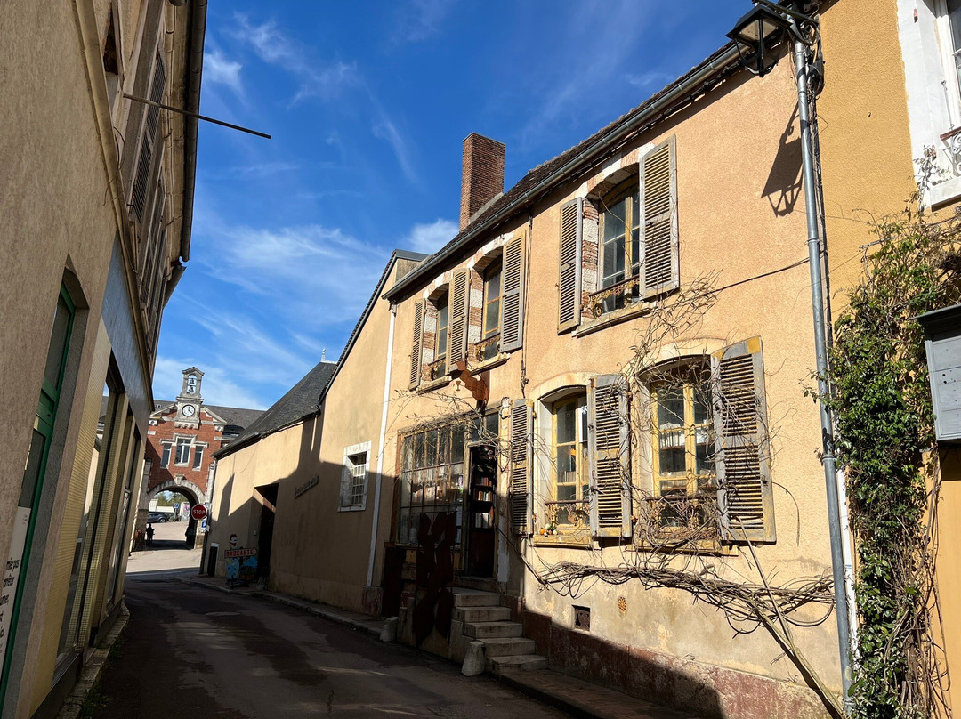 Christine & Patrick Bouquinistes Et Brocante