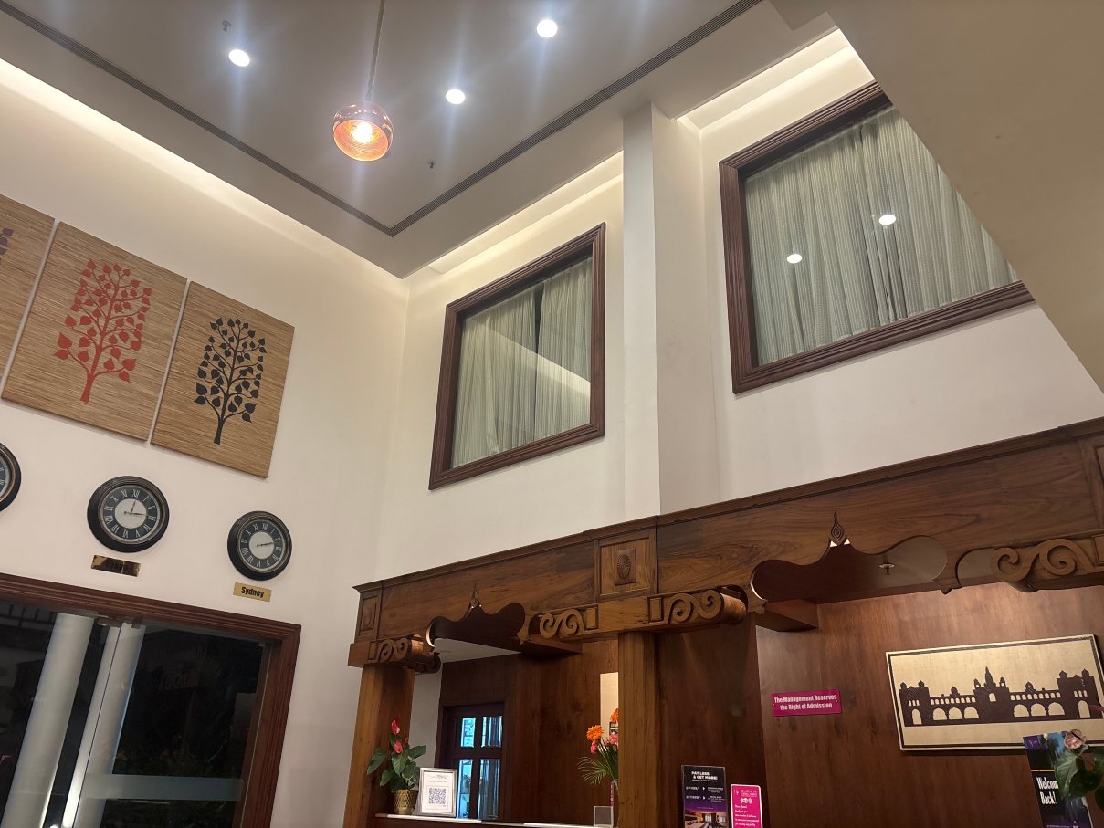 迈索尔赫洛德财富中心酒店-旅行者