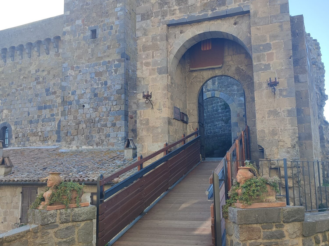 Castello Rocca Monaldeschi-博尔塞纳必去景点