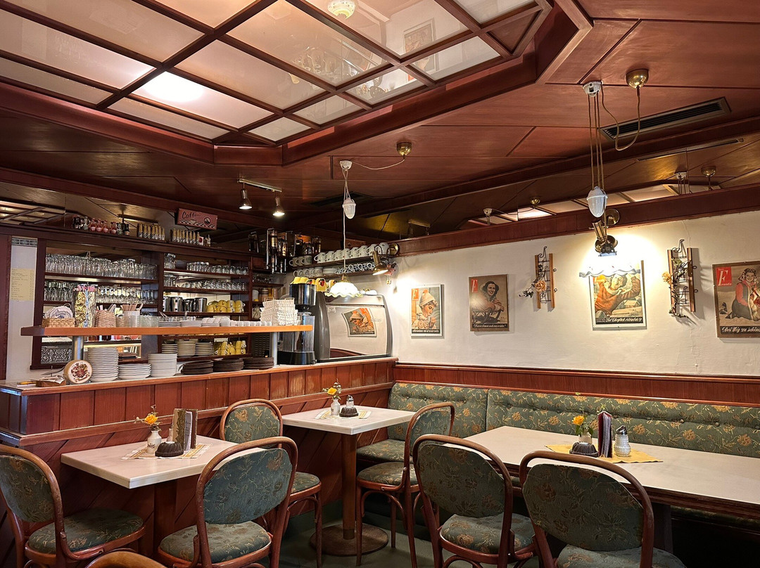 Cafe Mandl