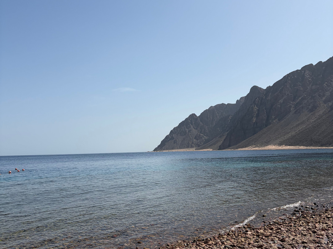 幸福生活村度假酒店主图