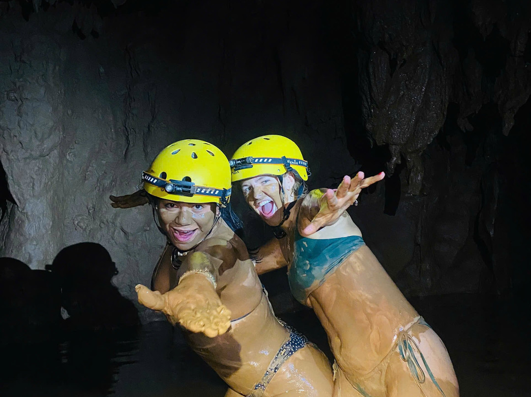 Phong Nha Tour To The Caves-洞海必去景点