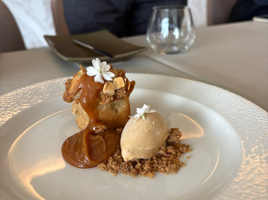 Cyra Restaurant