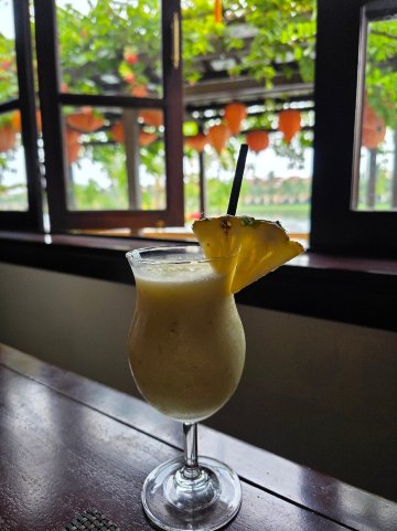 小河滨豪华水疗酒店-旅行者