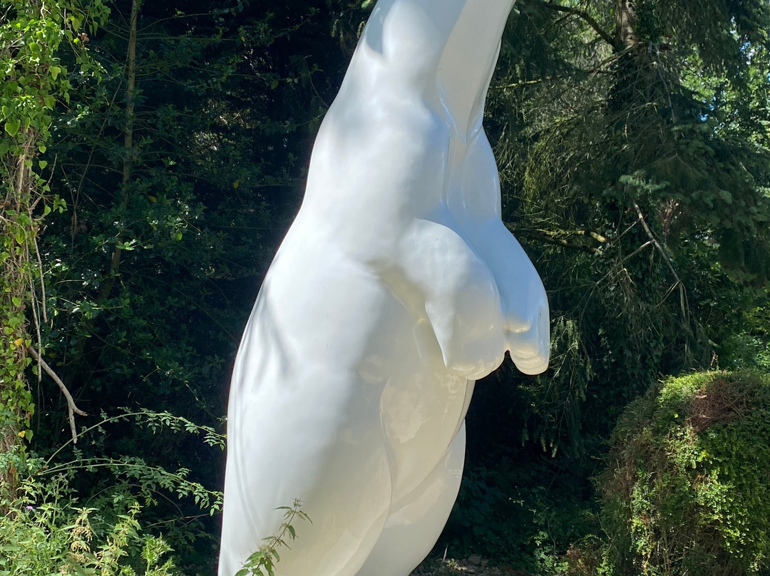 Cotswold Sculpture Park-Somerford Keynes必去景点