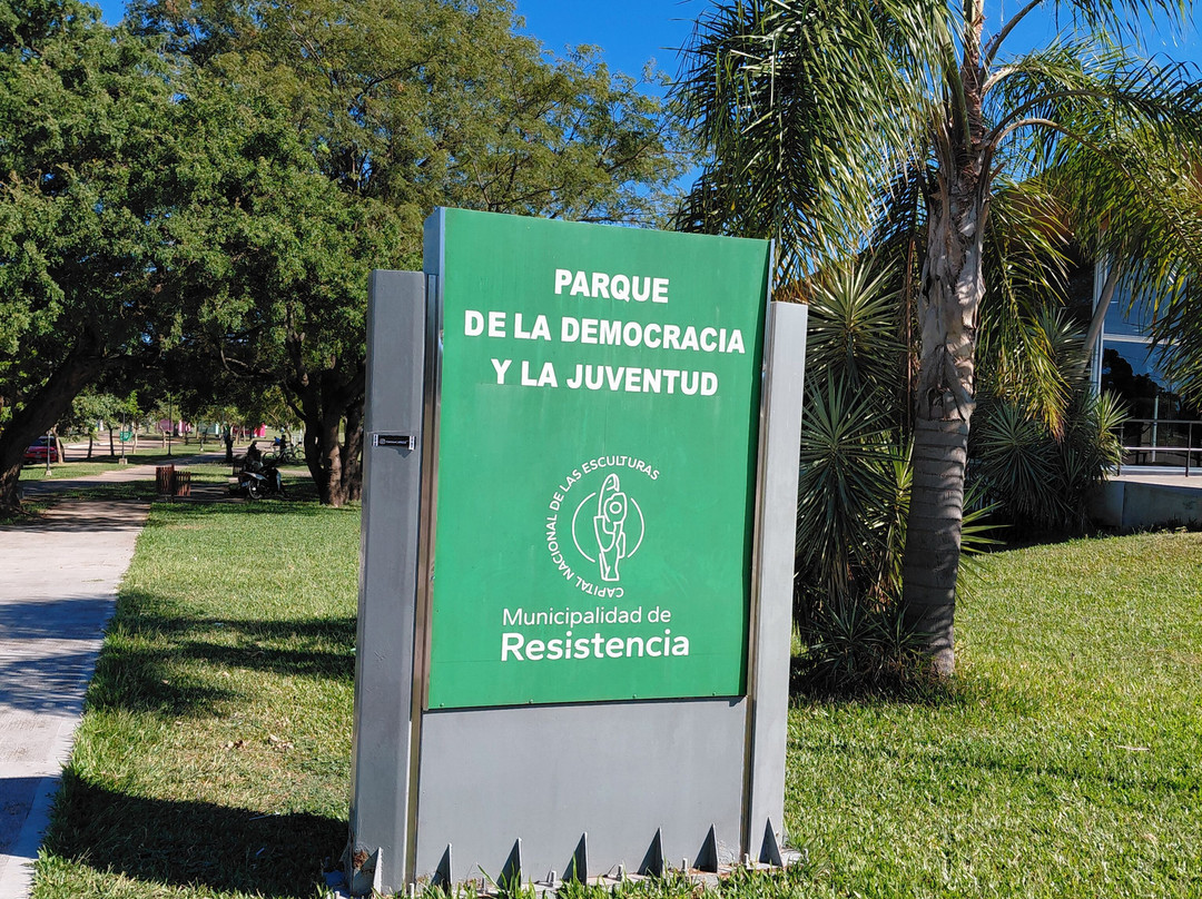 Parque De La Democracia-雷西斯滕西亚必去景点
