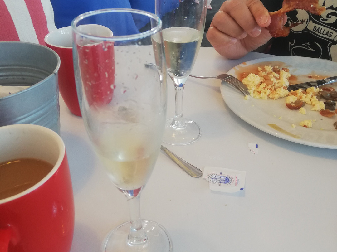 滨海套房酒店主图