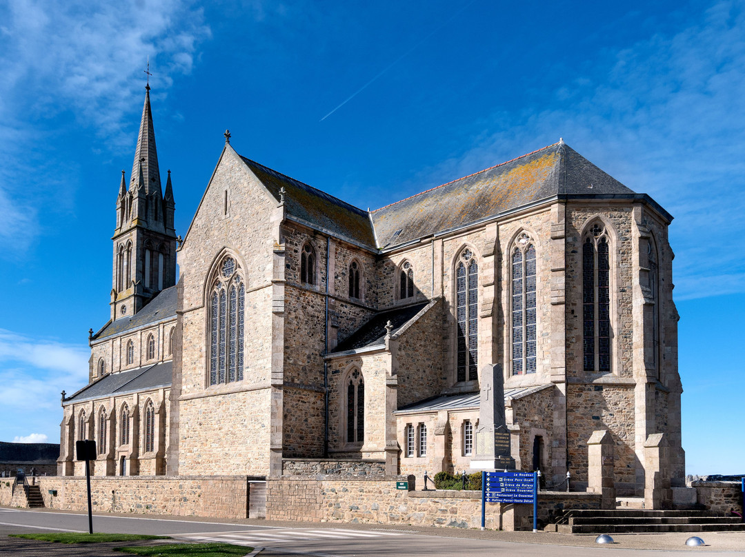 Église Saint - Pierre-Plougrescant必去景点