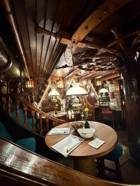The Highwayman Inn-旅行者