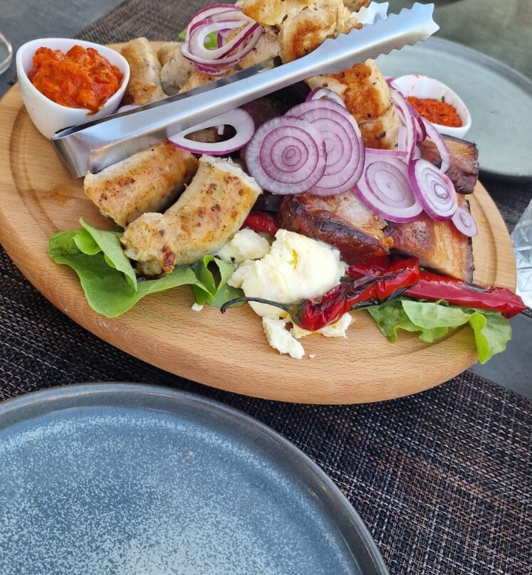 Sauvage Café & Bistro
