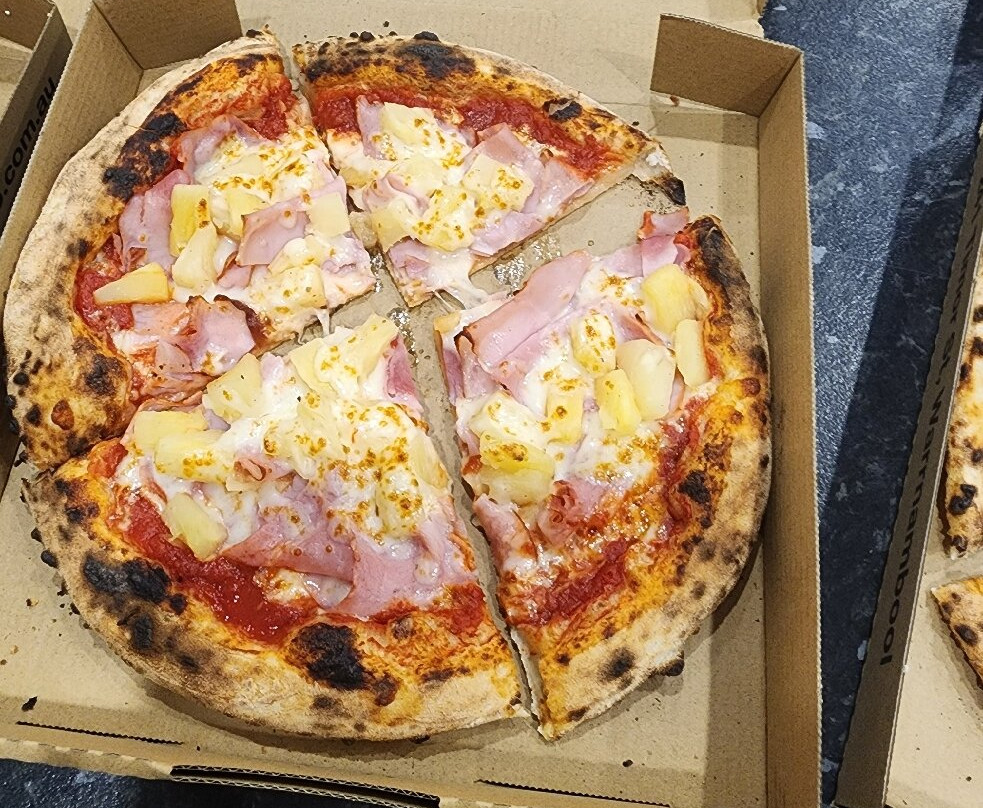 Woodfired Pizza Co, Warrnambool