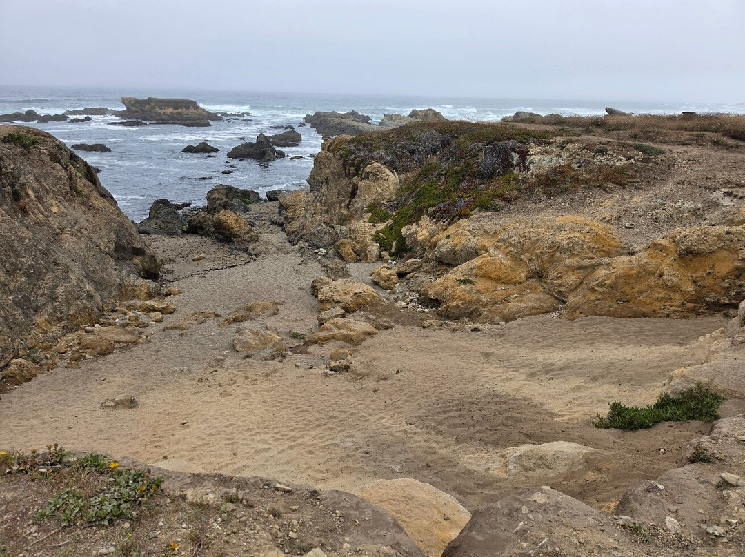 Glass Beach-布拉格堡必去景点