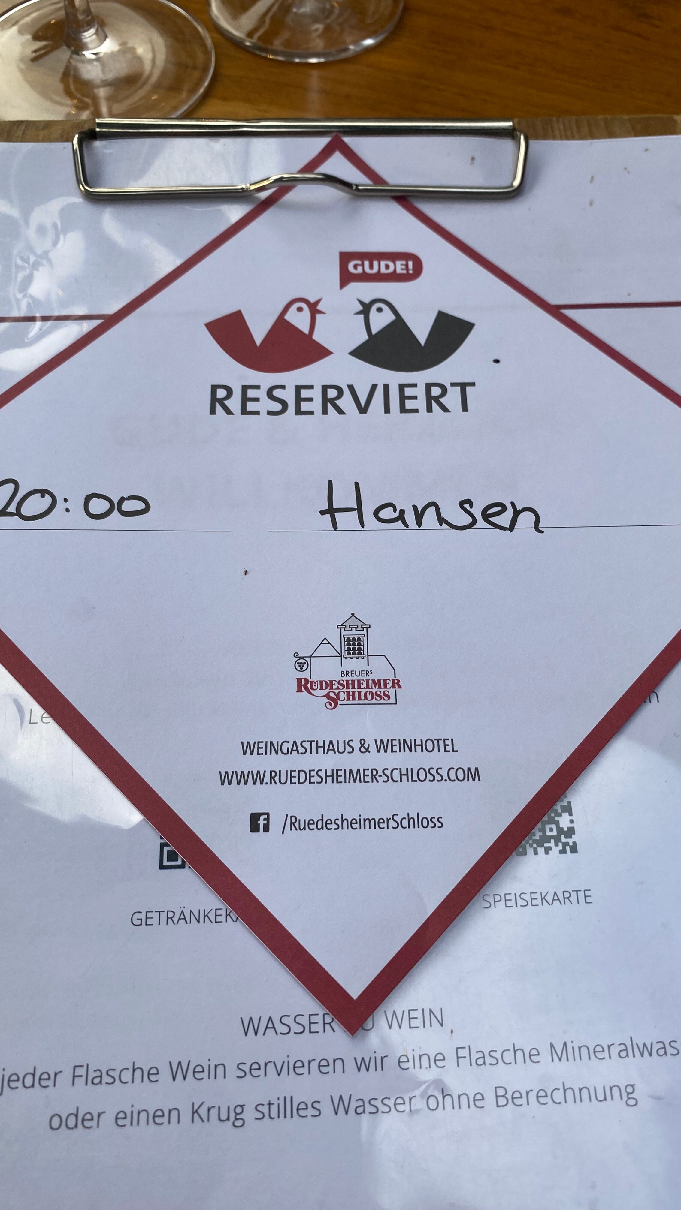 吕德斯海姆布鲁尔城堡酒店-旅行者