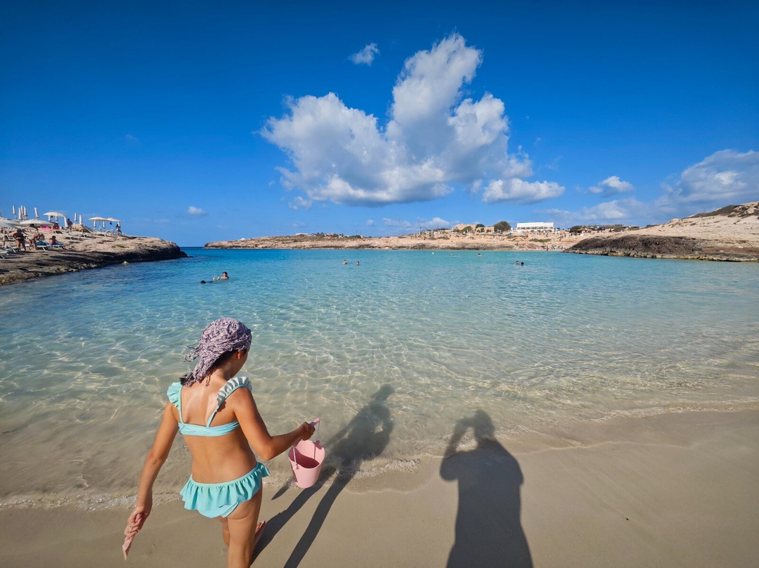 Spiaggia Cala Francese-兰佩杜萨必去景点