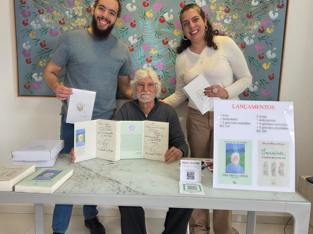 Galeria e Fundação Oscar Araripe-蒂拉登特斯必去景点