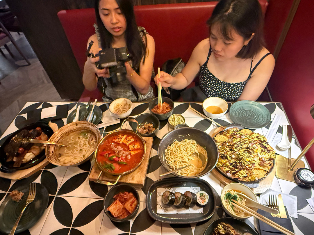 Zoomak Korean Pub