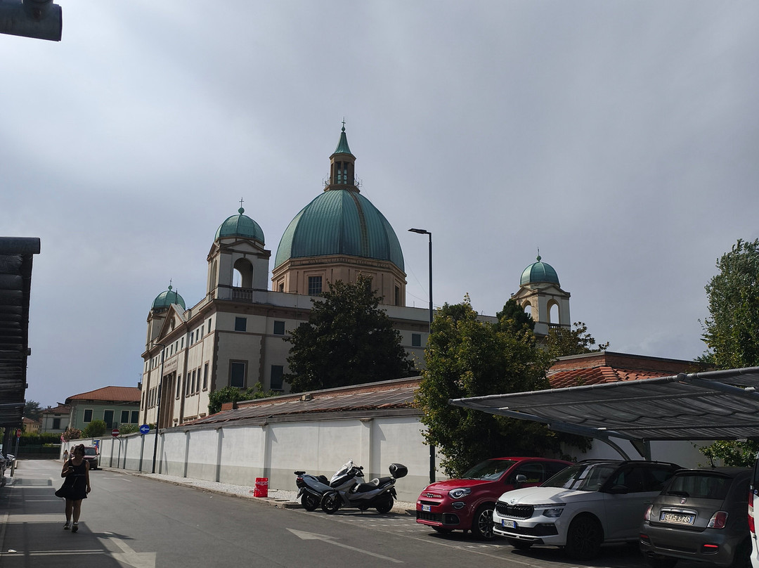 Santuario Santa Gemma Galgani-卢卡必去景点