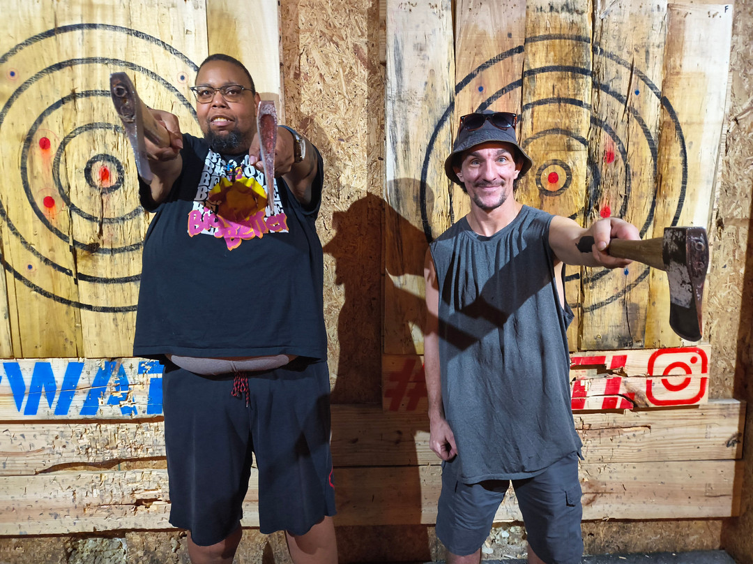 Hatchet Hangout - Axe Throwing St Pete-圣彼德斯堡必去景点
