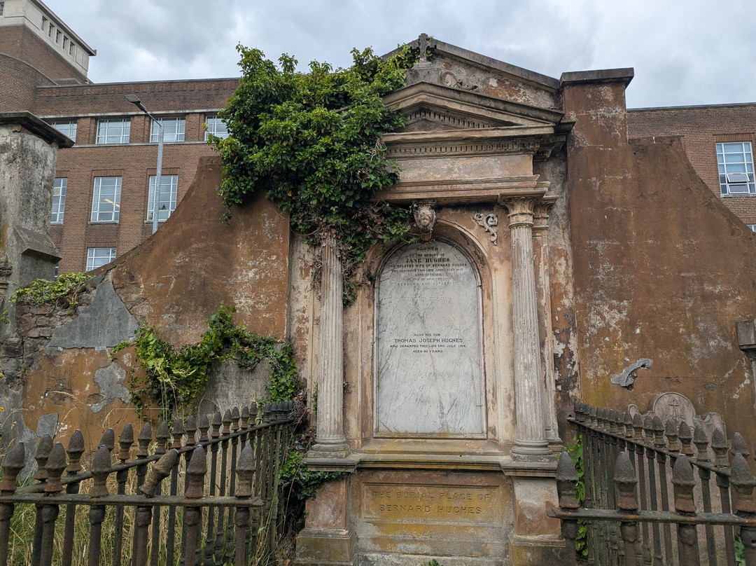 Friar's Bush Graveyard Cemetery Tours-贝尔法斯特必去景点