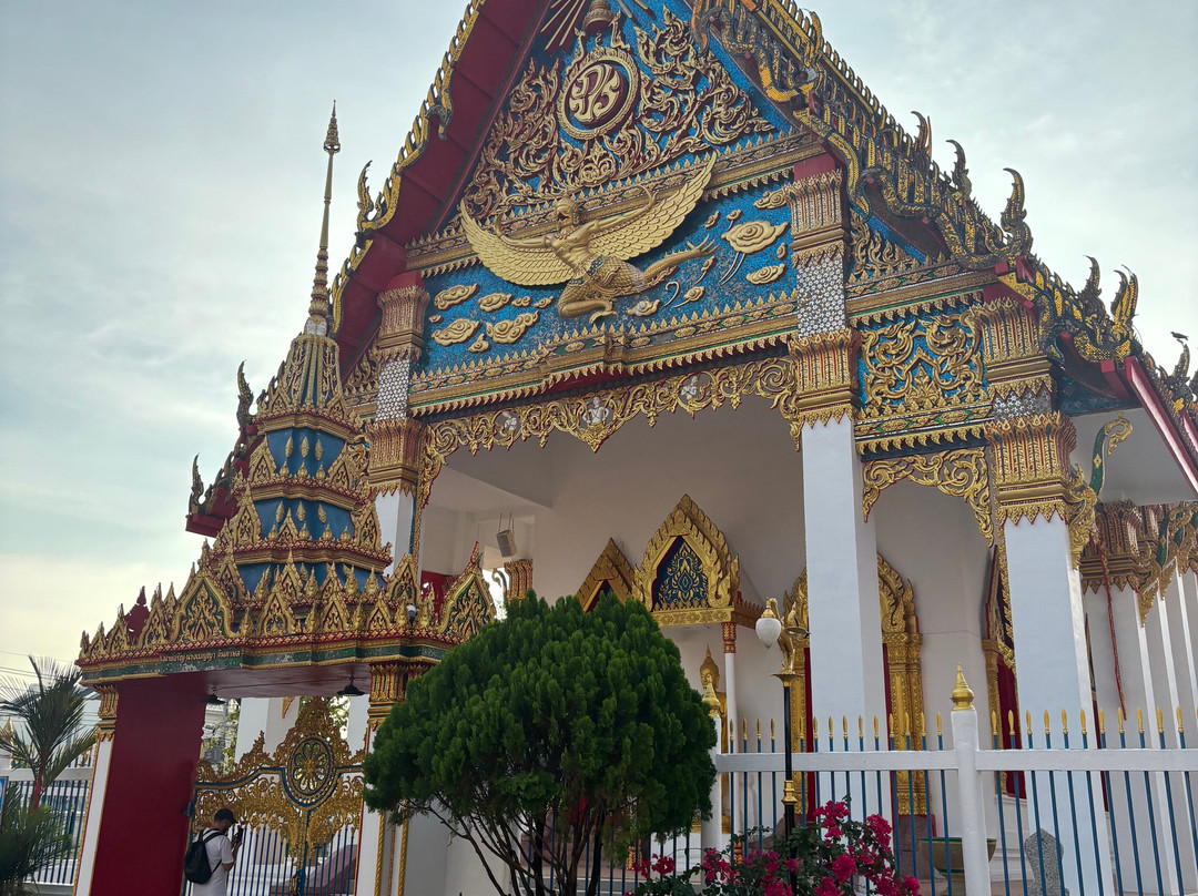 Wat Mongkol Nimit-Talat Yai必去景点