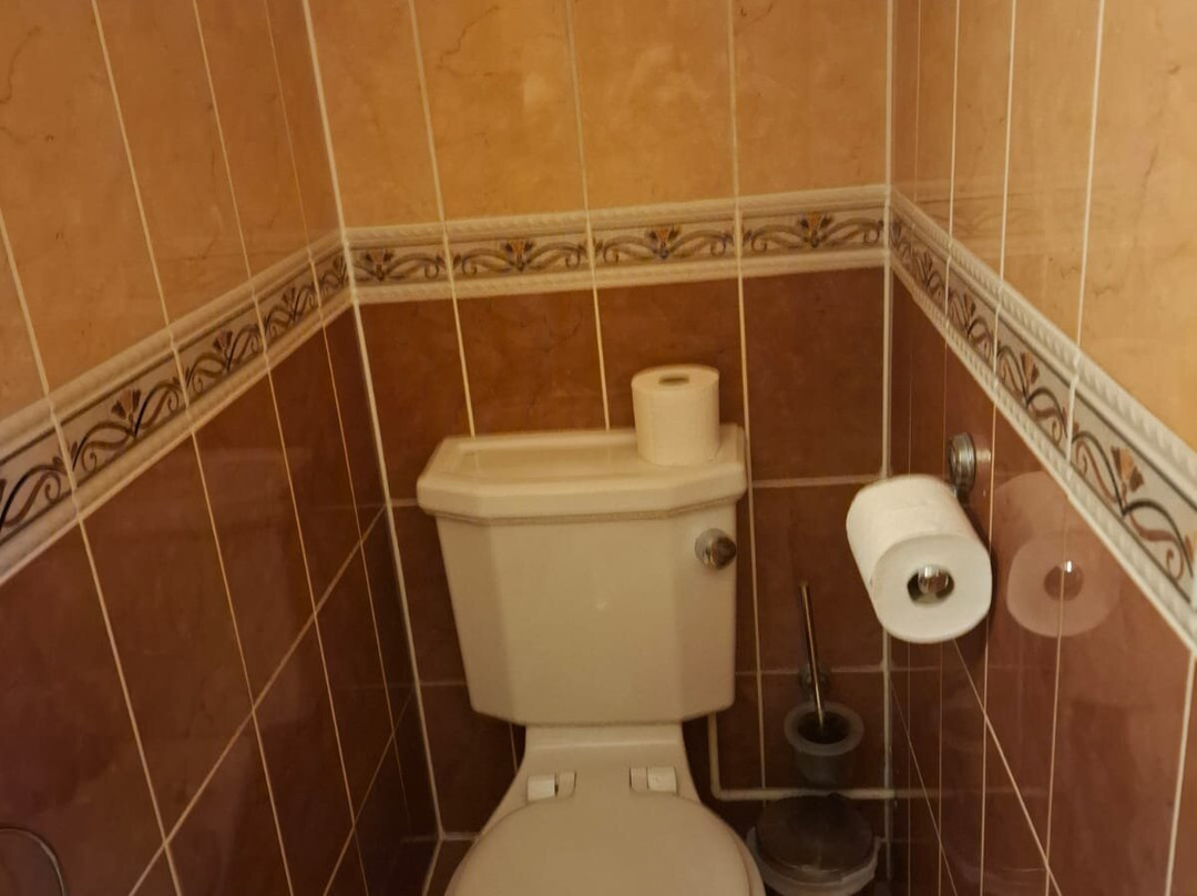 皇家橡树酒店主图