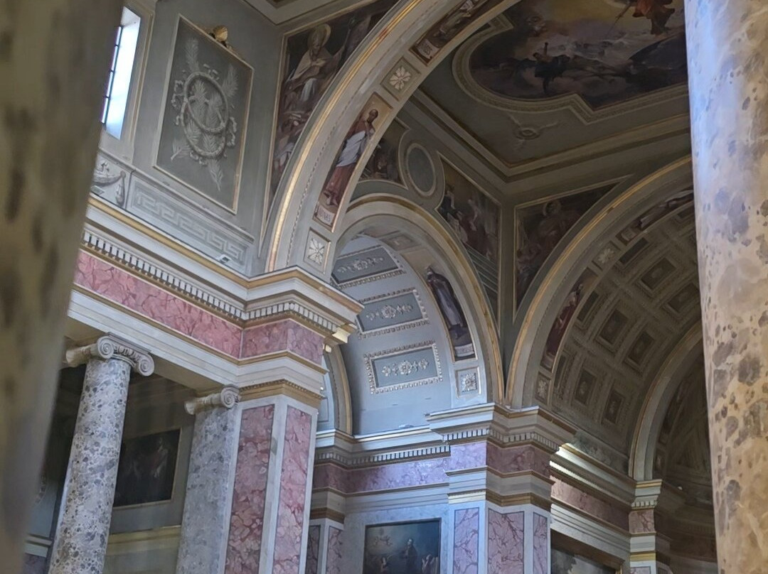 Duomo di San Michele Arcangelo-卡塞塔必去景点