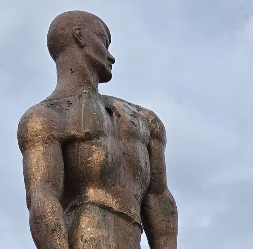 Virile Copper Miner Statue-比斯比必去景点