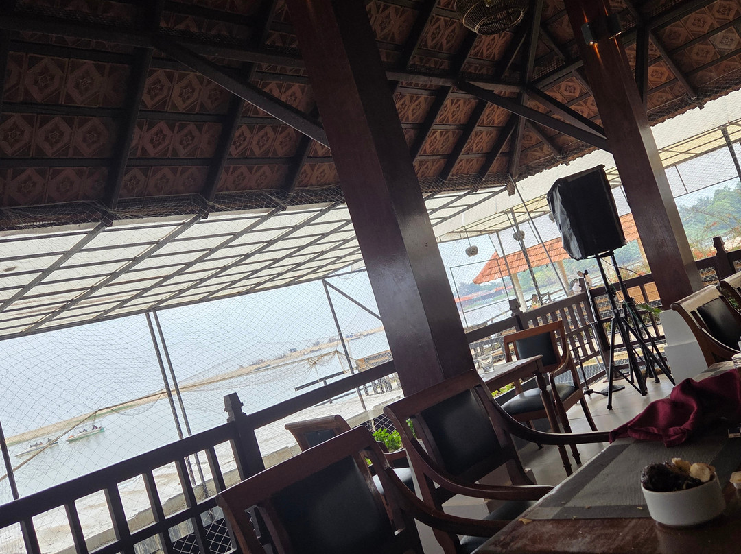 Estuary Sarovar Premiere，Poovar岛主图