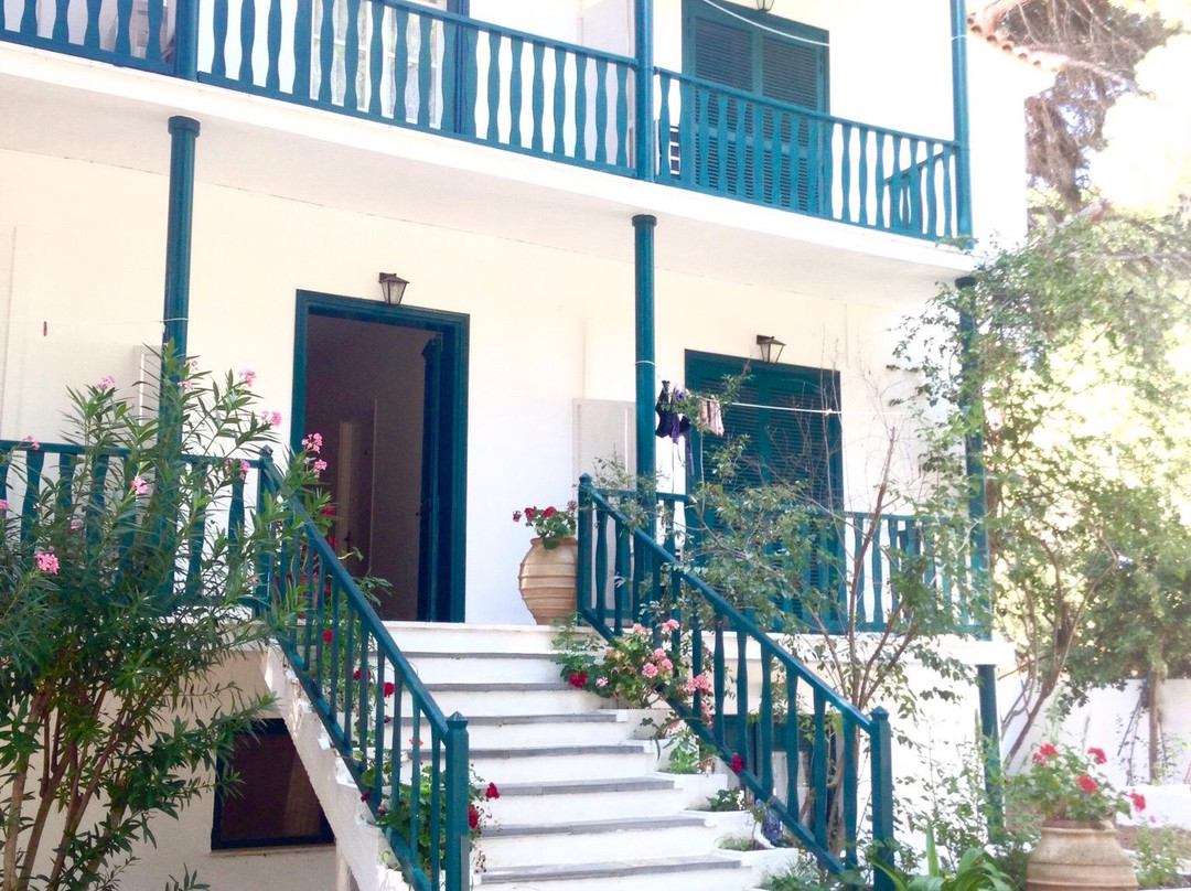 Strophilia Apartments