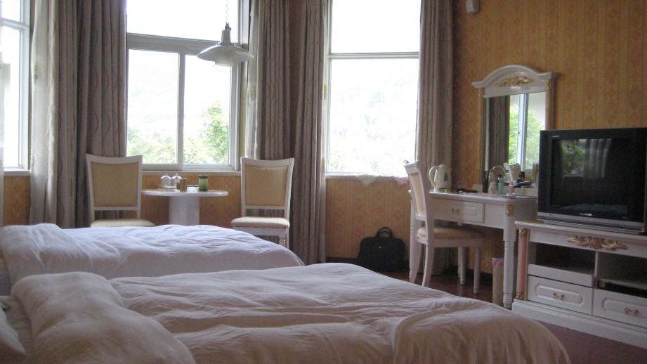 重庆统景两江假日酒店-客卧