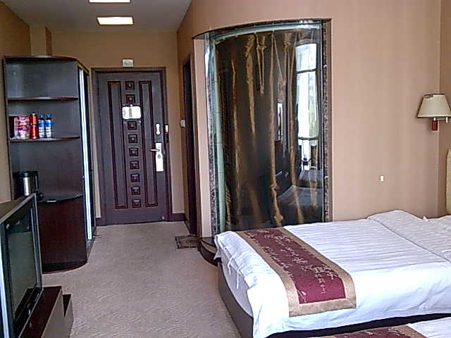 彝印象酒店-客卧