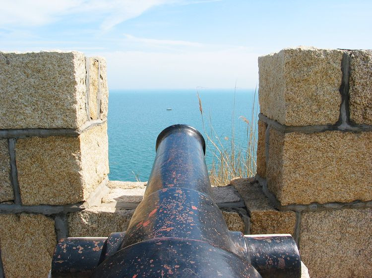 东炮台海滨-烟台市必去景点