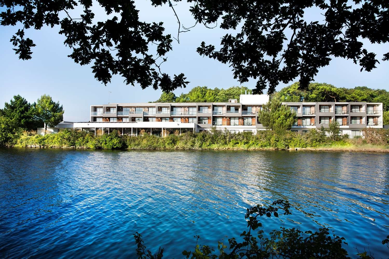 Best Western Plus Hotel Les Rives Du Ter-官方